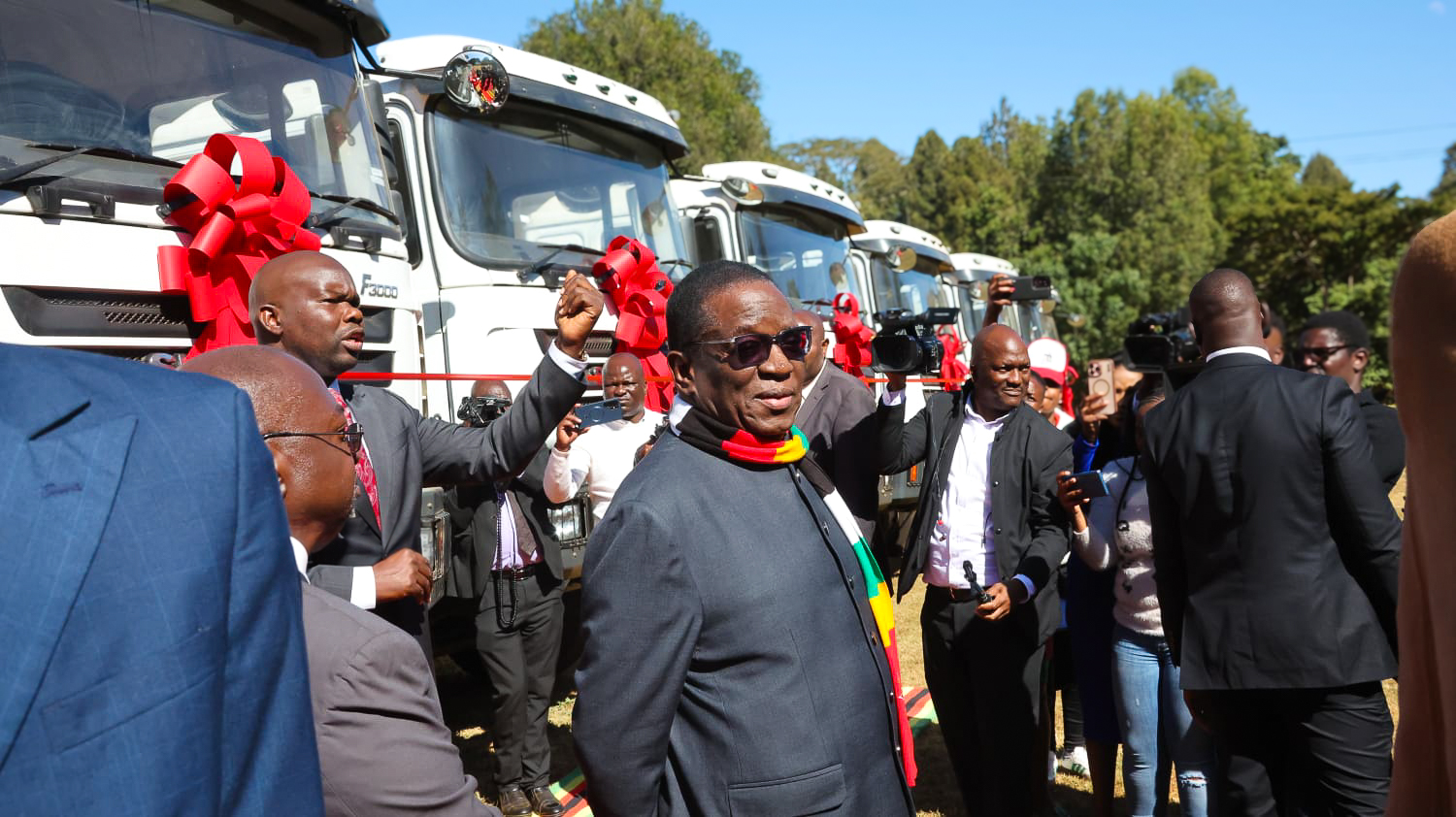 The President presided over the handover of tipper trucks and front-end loaders